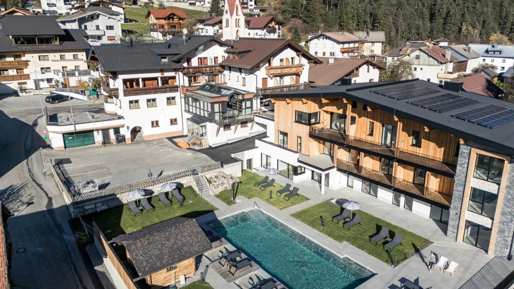 Hotel Traube Pettneu am Arlberg Exterior photo